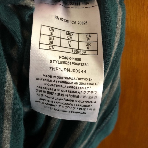 Guess | Striped Stretchy Keyhole Button Sleeves - Picture 6 of 7